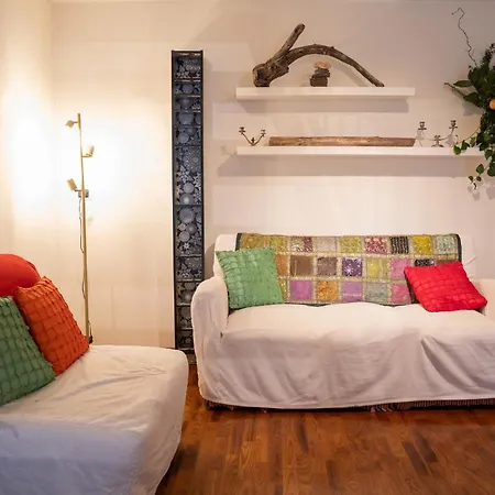 Appartement Guesthost - Byron In Historic Center
