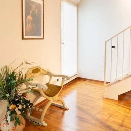 Guesthost - Byron In Historic Center Appartement