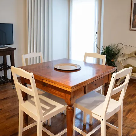 Guesthost - Byron In Historic Center Appartement Ravenne