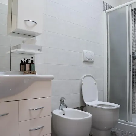 Appartement Guesthost - Byron In Historic Center *