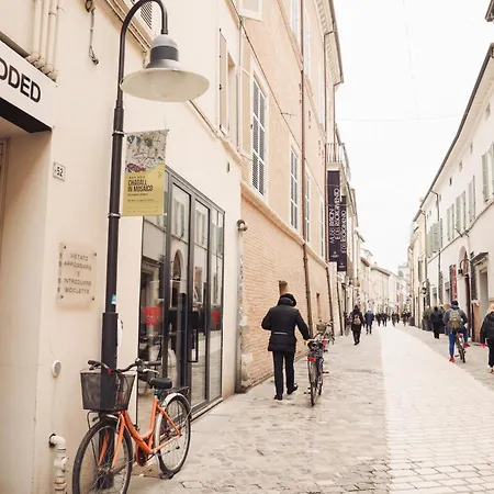 Guesthost - Byron In Historic Center * Ravenna