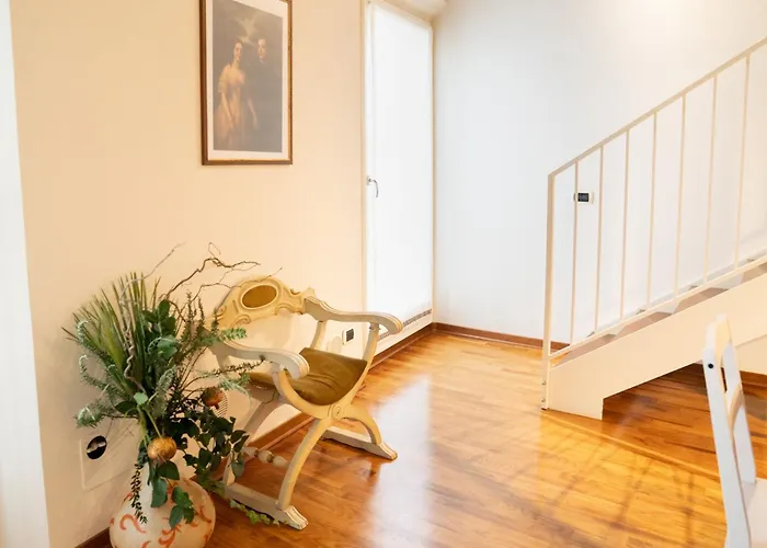 Guesthost - Byron In Historic Center Apartmán