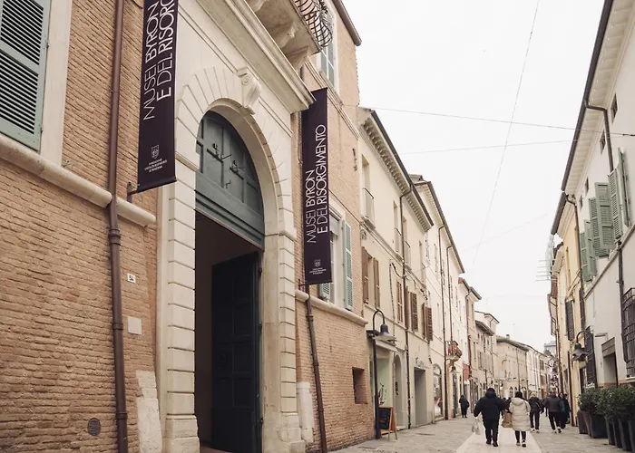 Guesthost - Byron In Historic Center * Ravenna
